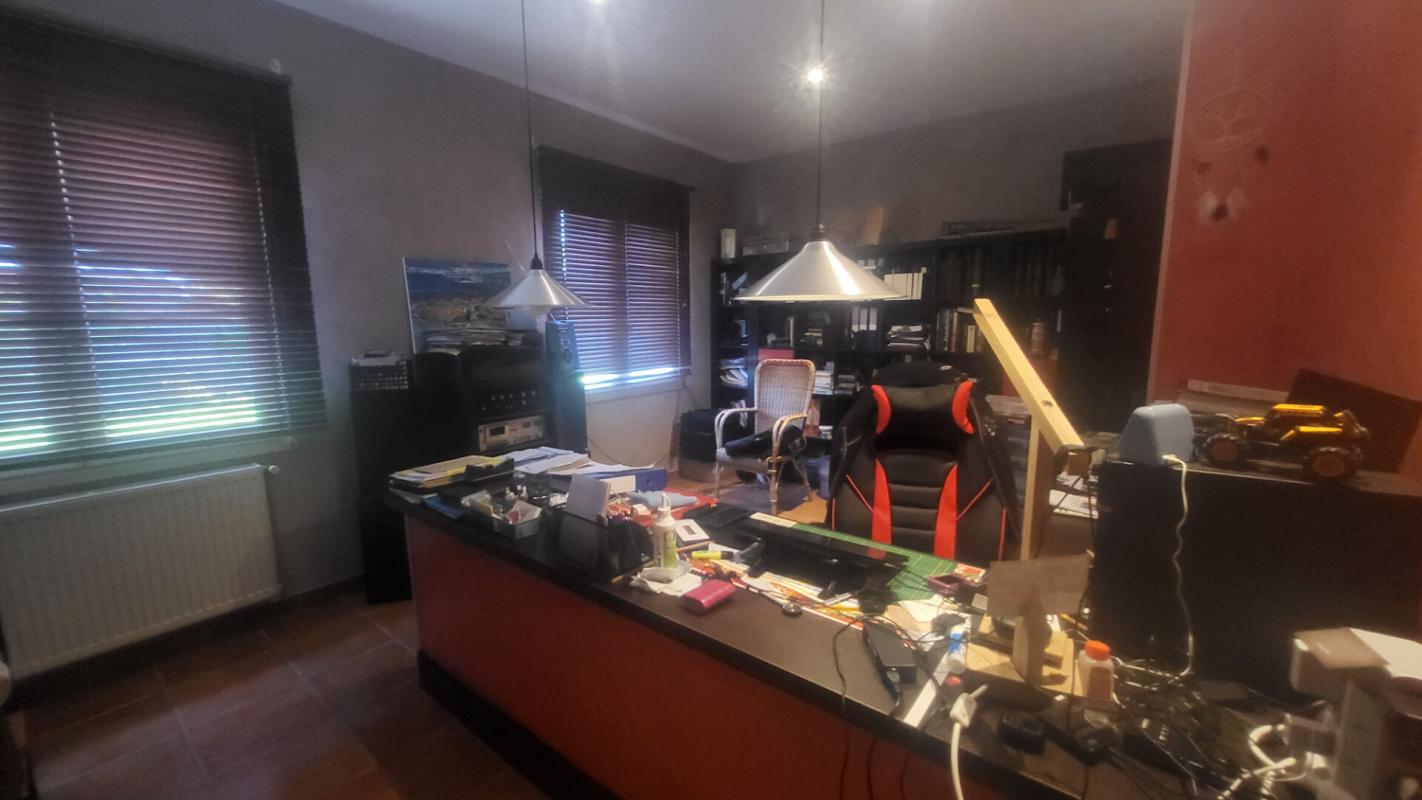 CASTELMAYRAN Maison Castelmayran 10 pièce(s) 255 m2 8