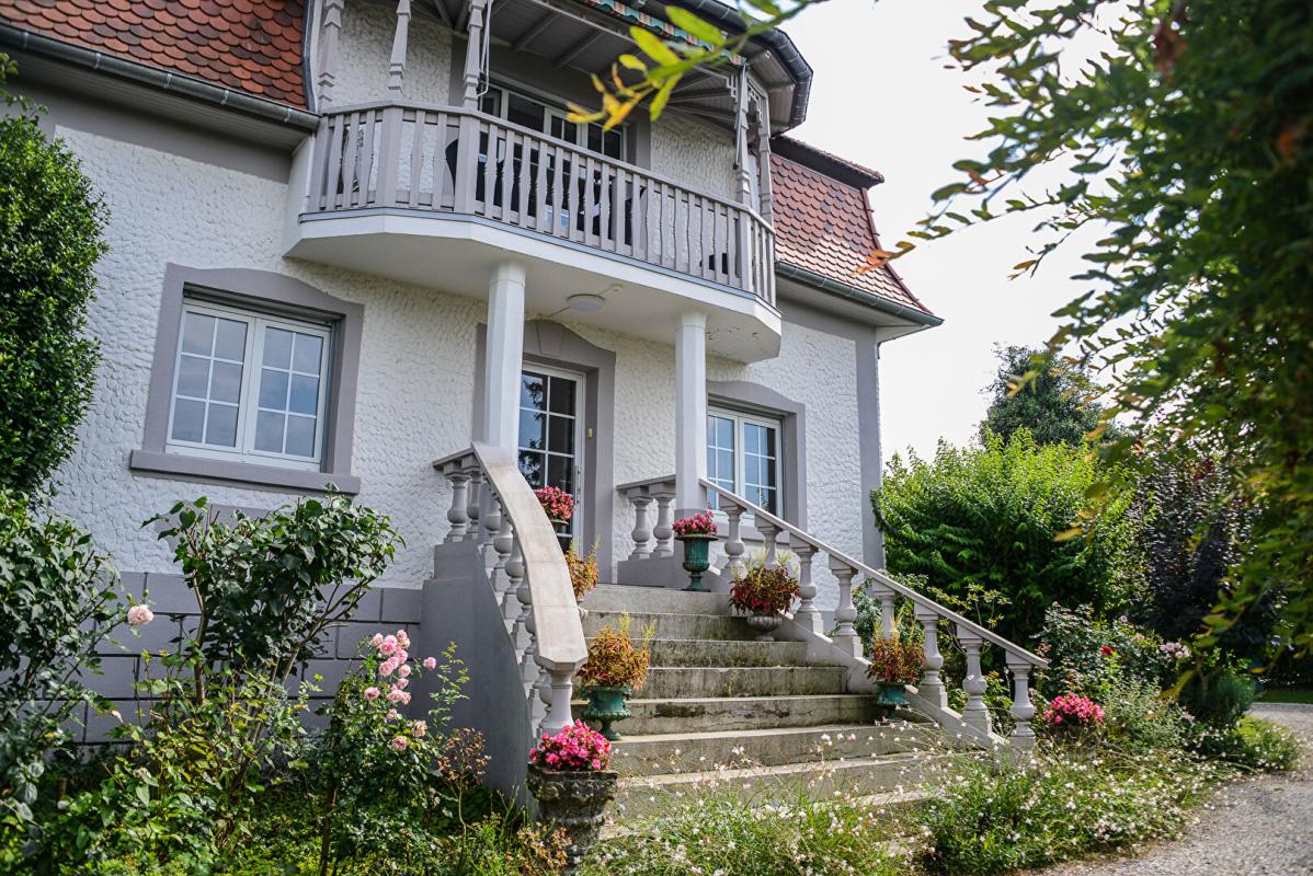 RIXHEIM Rixheim, Exclusivité, magnifique maison de maître de 245 m2, entièrement rénovée, sur un parc de 1600 m2 2