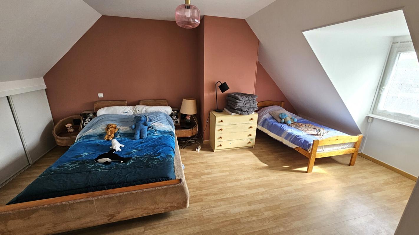 HOUDAN Houdan 1 mn / Maison familiale et lumineuse / 5 chambres 13