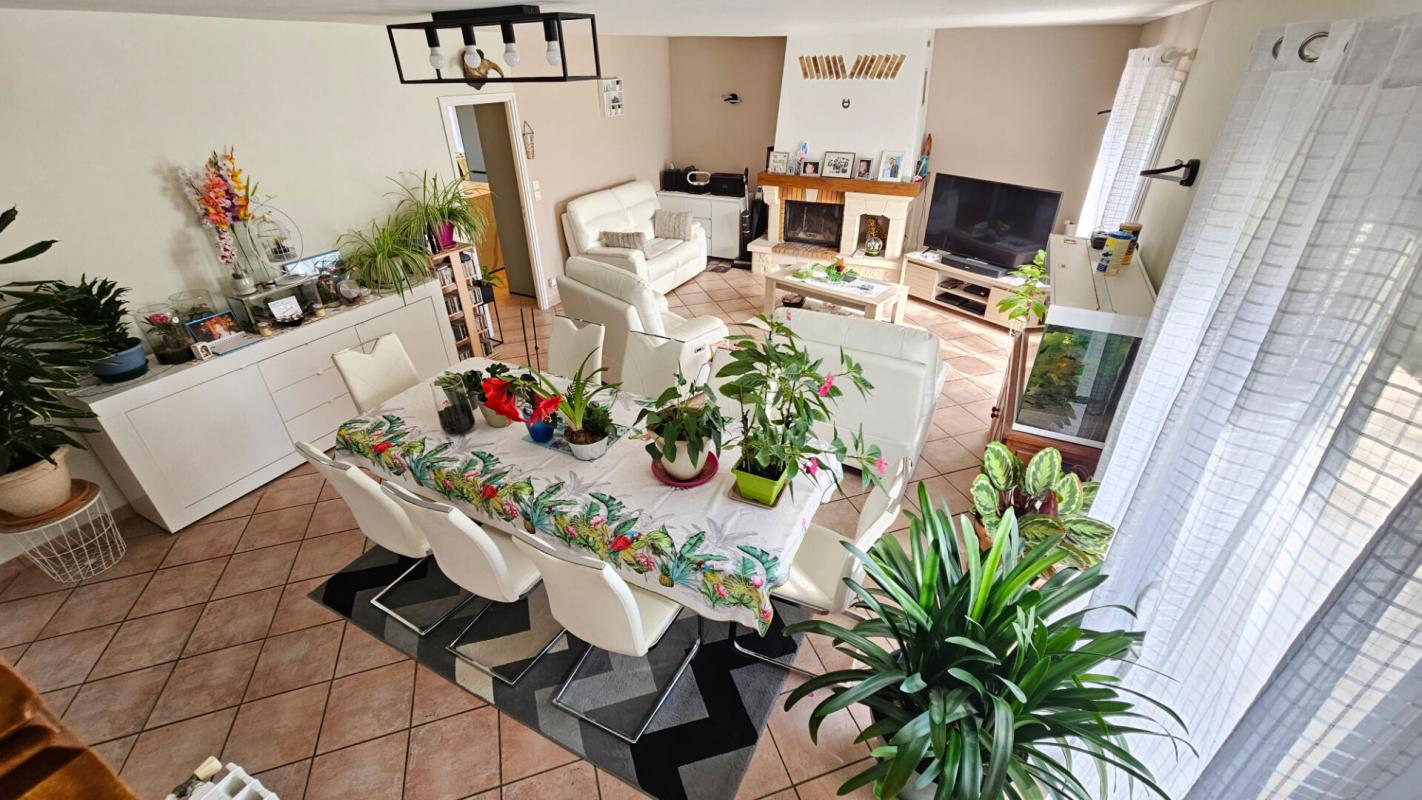 HOUDAN Houdan 1 mn / Maison familiale et lumineuse / 5 chambres 5