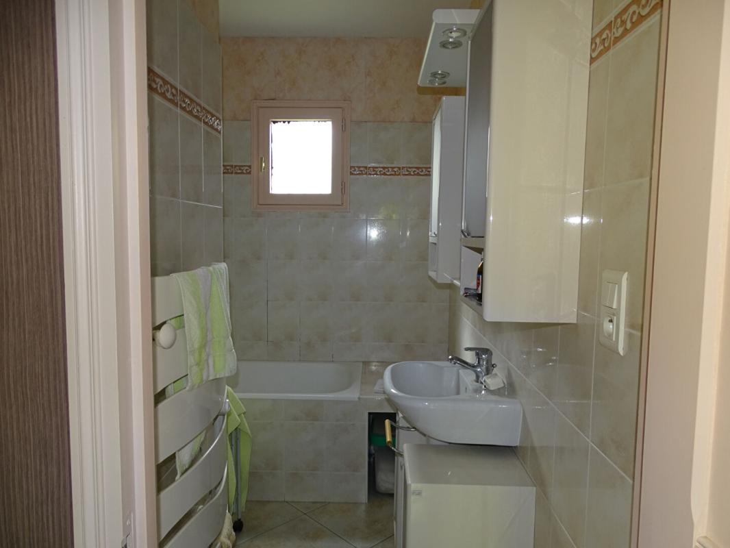 THONAC Maison Thonac 6 pièce(s) 89.40 m2 11