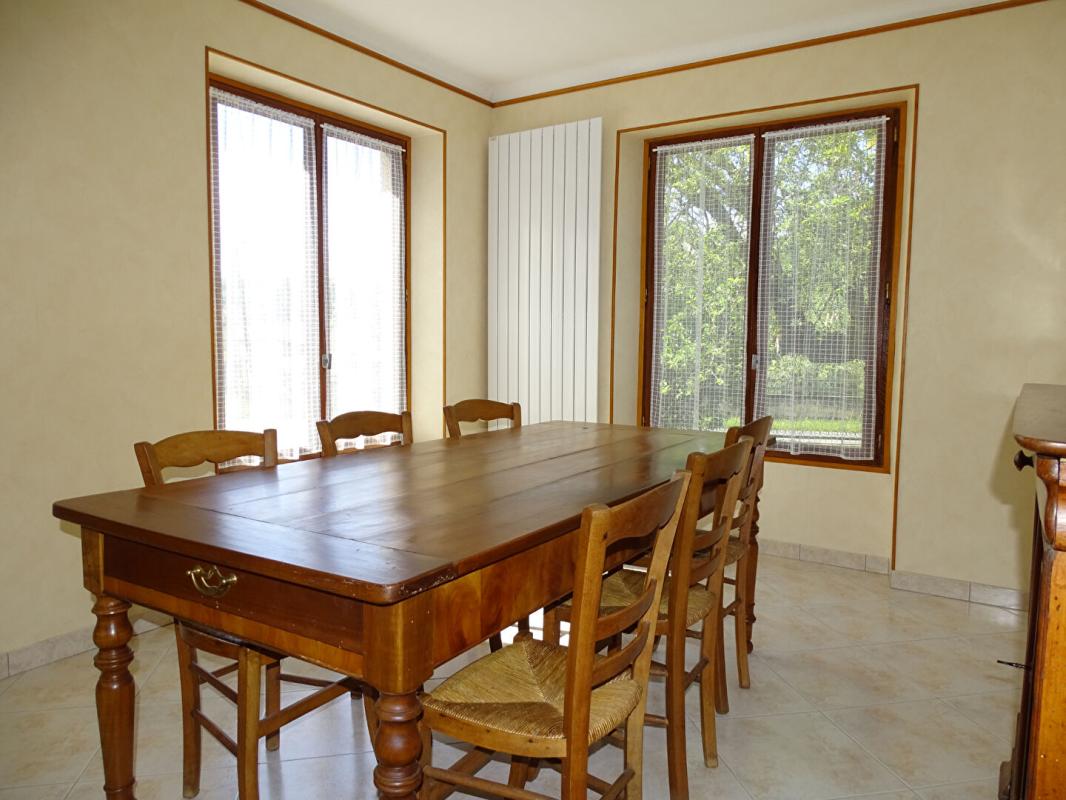 THONAC Maison Thonac 6 pièce(s) 89.40 m2 18
