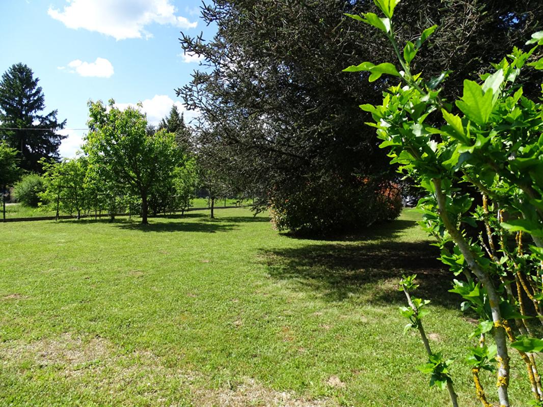 THONAC Maison Thonac 6 pièce(s) 89.40 m2 6