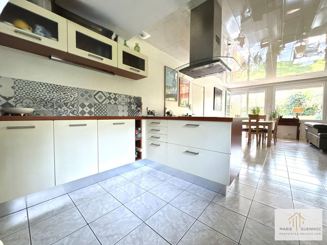 BASSE-GOULAINE Maison de plain-pied 5 pièces située dans un secteur privé de Basse-Goulaine 5