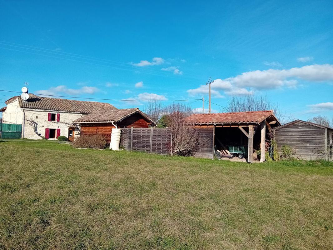 SAINT-BEAUZILE Maison 6 pièces 106m² piscine 1