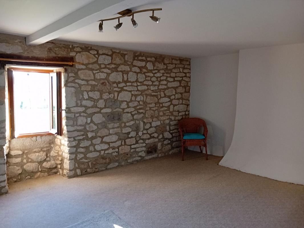 SAINT-BEAUZILE Maison 6 pièces 106m² piscine 12