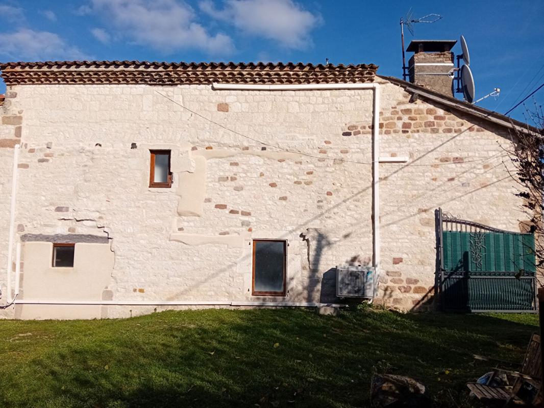SAINT-BEAUZILE Maison 6 pièces 106m² piscine 18