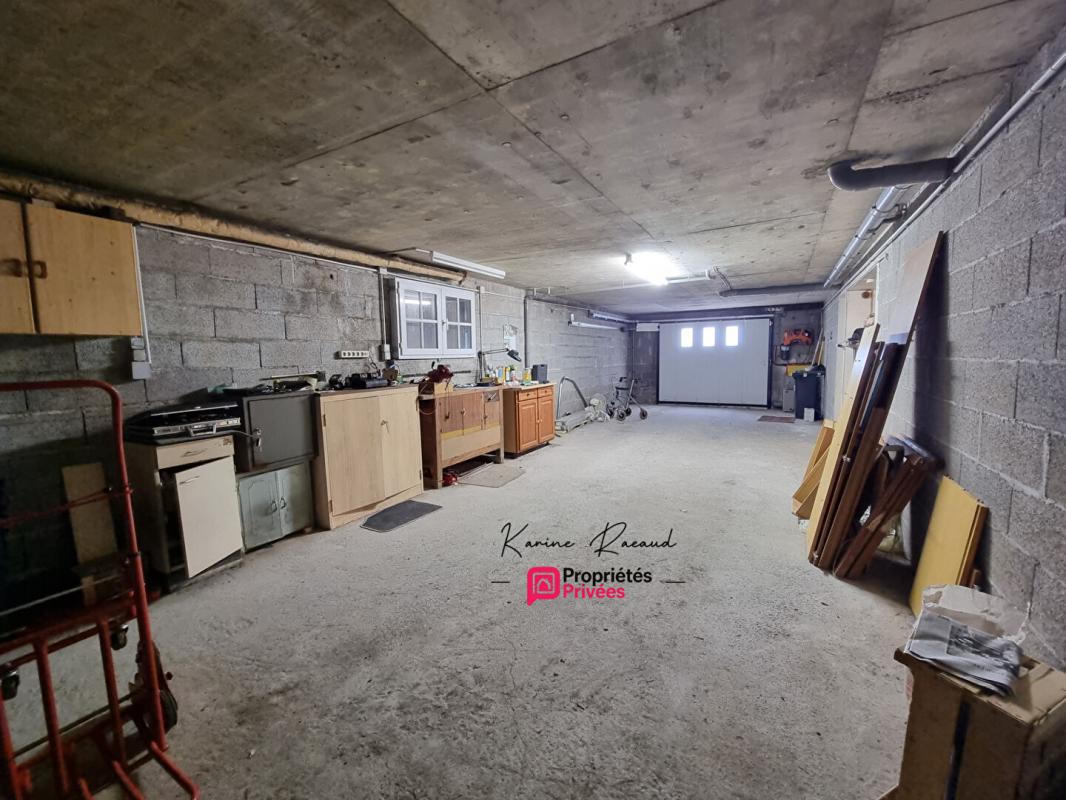 FOUGERE Maison Fougeré 7 pièce(s) 174 m2 , piscine 14