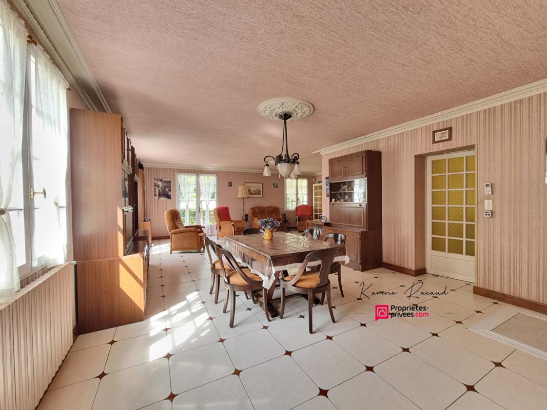 FOUGERE Maison Fougeré 7 pièce(s) 174 m2 , piscine 5