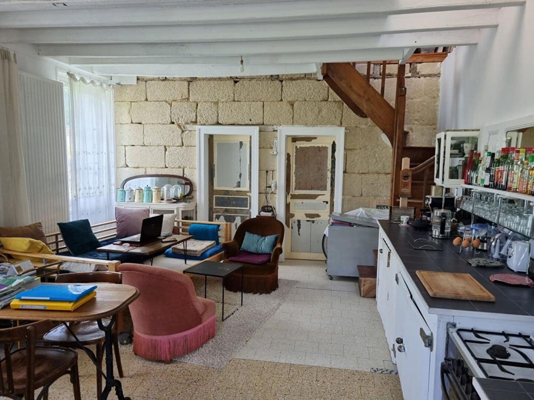 MONTOIRE-SUR-LE-LOIR MAISON DE VILLAGE ET SES CAVES CHAMPIGNONNIERES 9