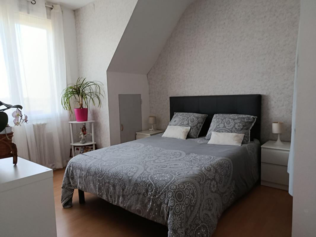 CARHAIX-PLOUGUER maison 116 M2 '4 chambres 11