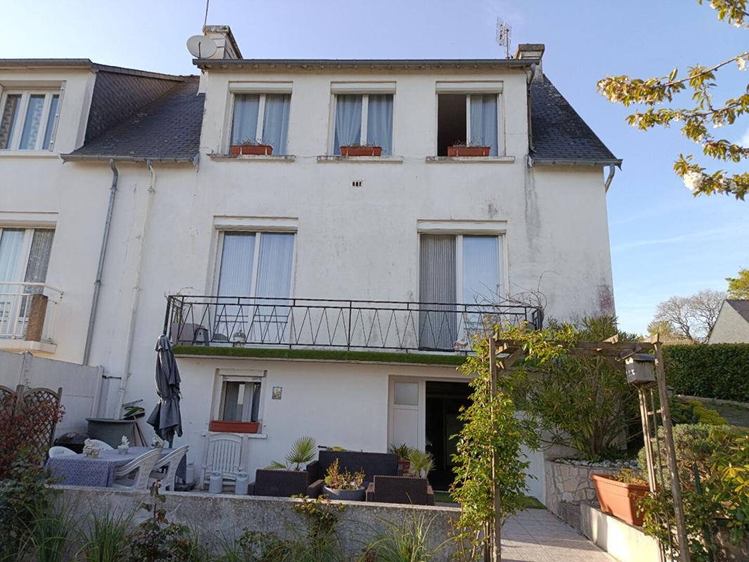 CARHAIX-PLOUGUER maison 116 M2 '4 chambres 17