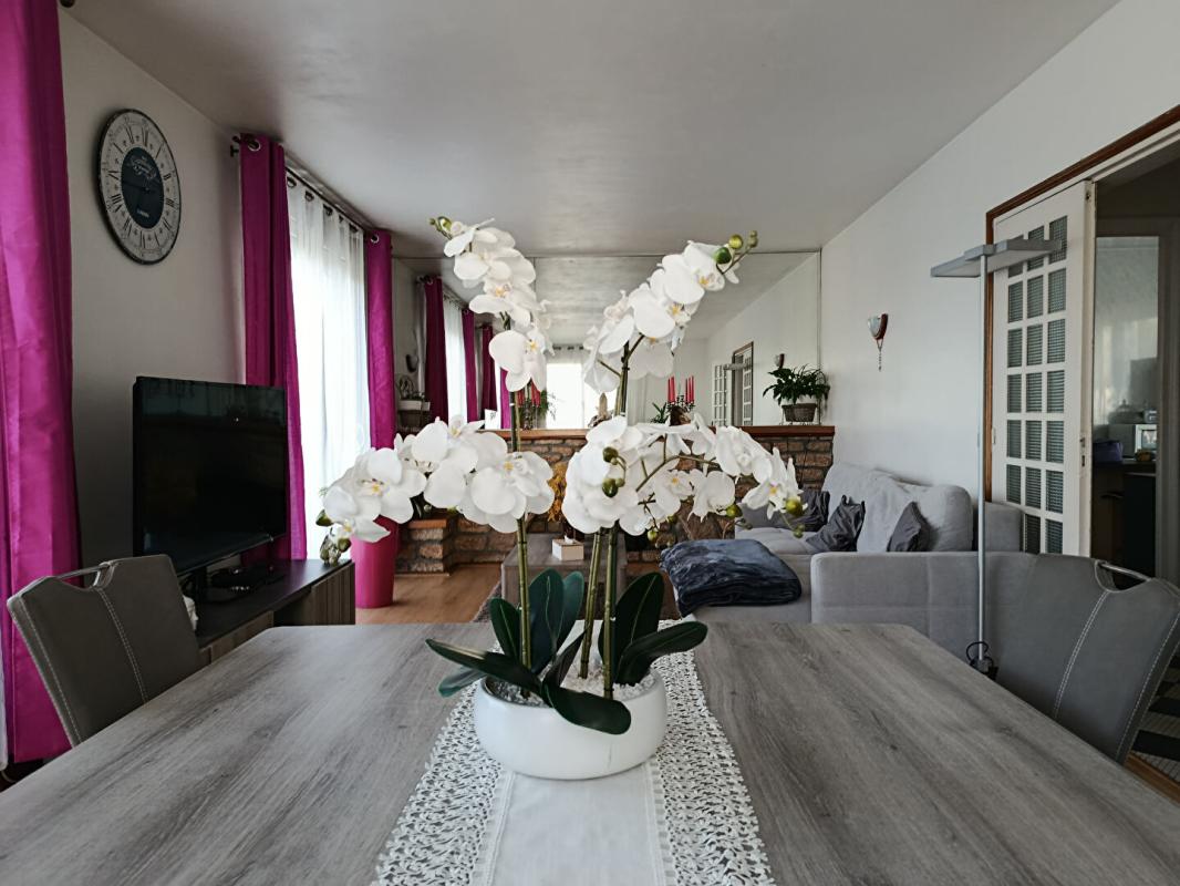 CARHAIX-PLOUGUER maison 116 M2 '4 chambres 5