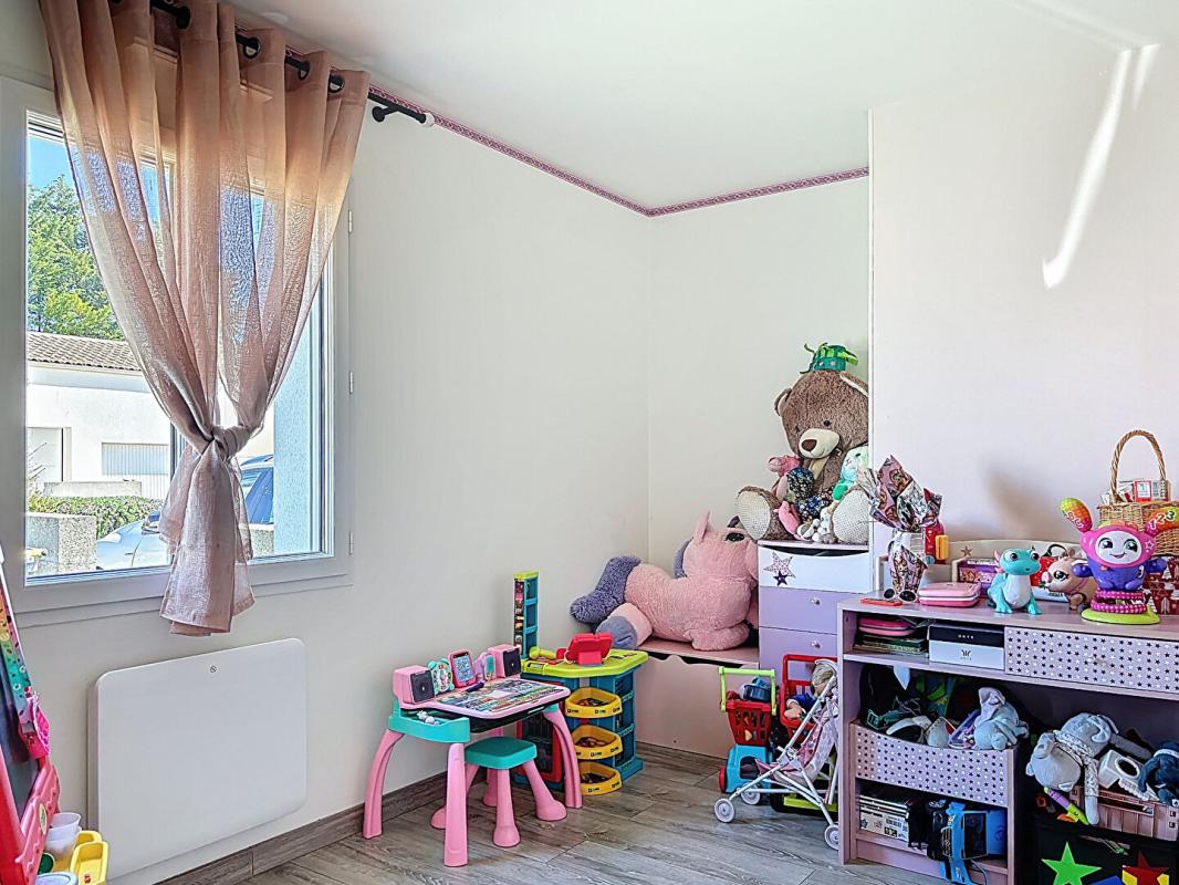 FERRIERES Plain-pied 2019 - 79 m² - 2 chambres - Grand terrain constructible et divisible 11