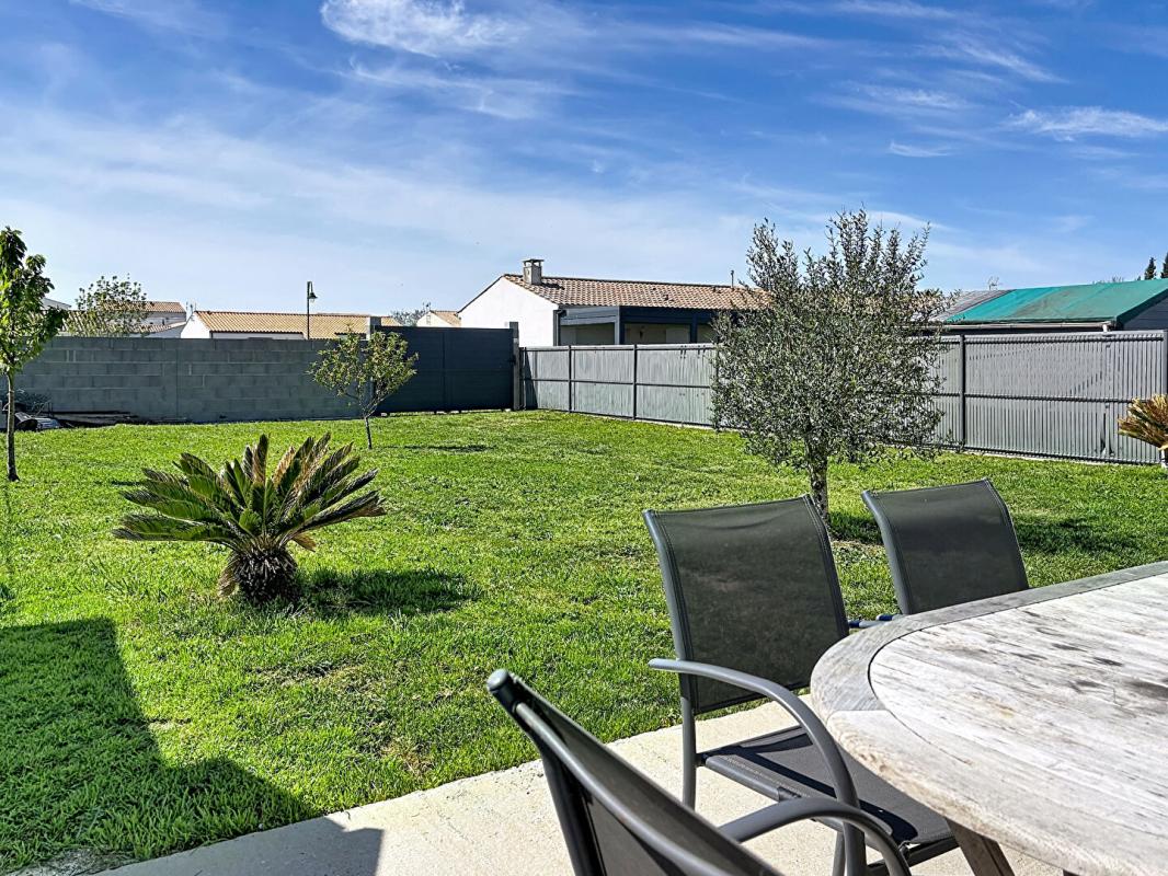 FERRIERES Plain-pied 2019 - 79 m² - 2 chambres - Grand terrain constructible et divisible 6