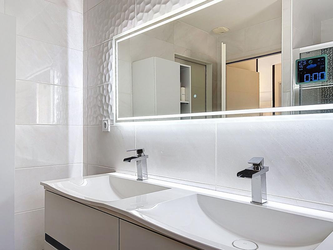 FERRIERES Plain-pied 2019 - 79 m² - 2 chambres - Grand terrain constructible et divisible 7