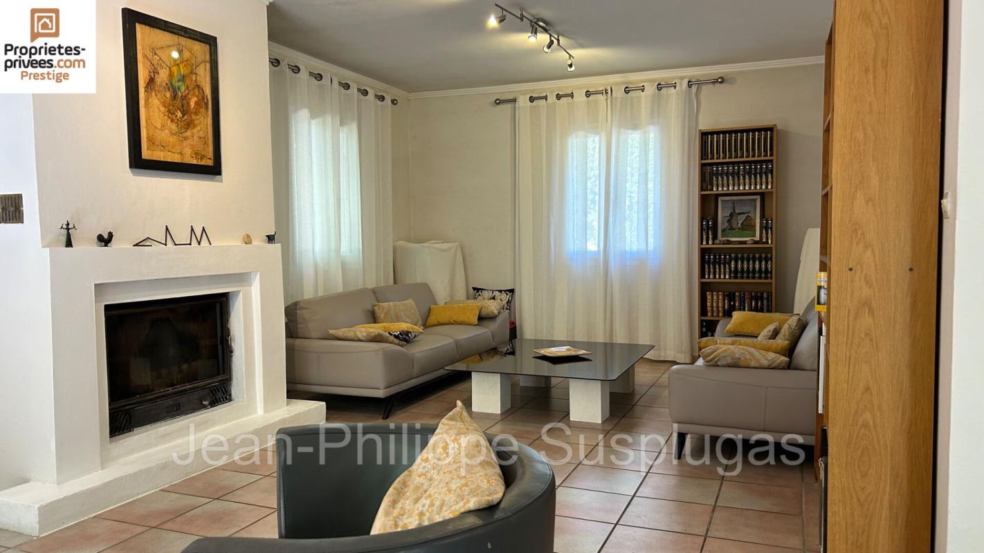 PLAN-D'AUPS-SAINTE-BAUME Mas Plan d'Aups Sainte Baume 6 pièce(s) 162 m2 4