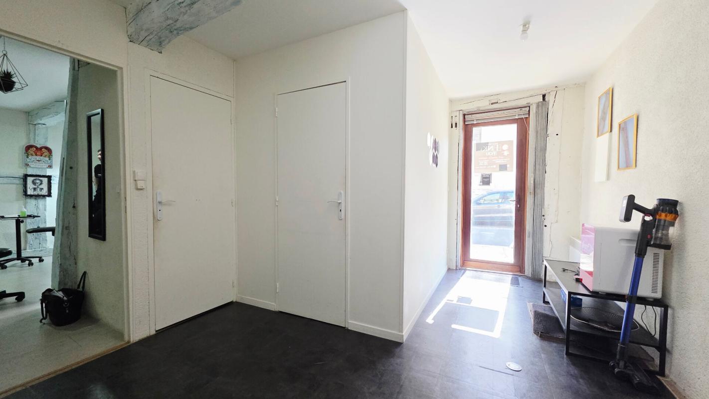 BOURGES BOURGES CENTRE IMMEUBLE DE RAPPORT 120 m² 2 LOTS 13