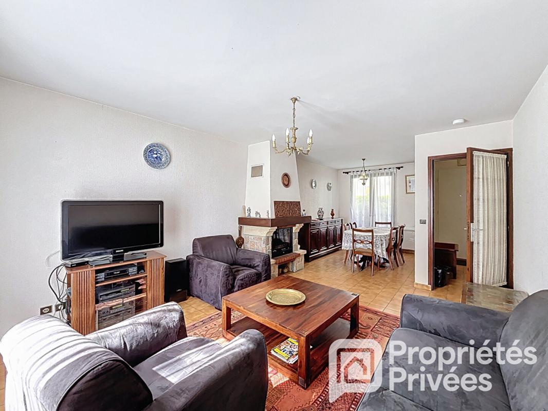 CHATILLON Maison familiale avec jardin ? Quartier des Roissys 1