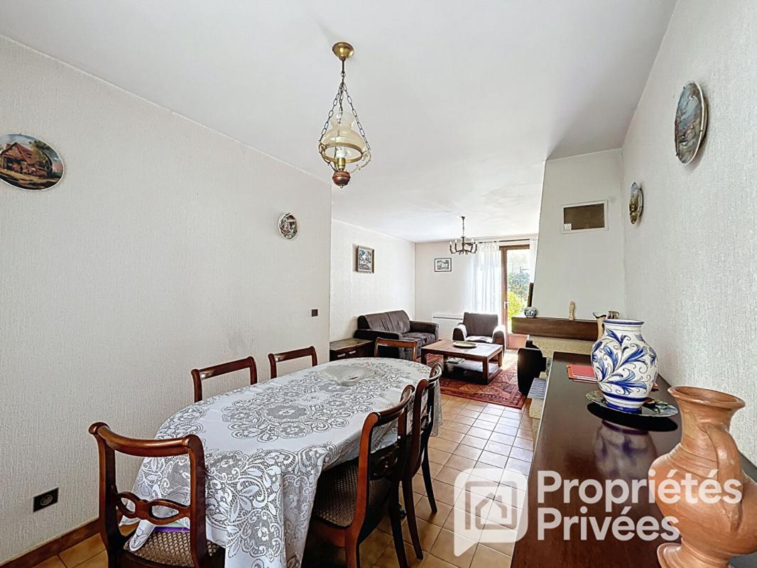 CHATILLON Maison familiale avec jardin ? Quartier des Roissys 11