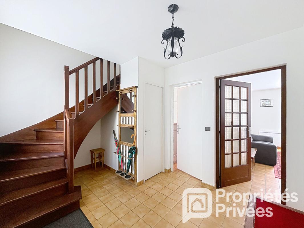 CHATILLON Maison familiale avec jardin ? Quartier des Roissys 5