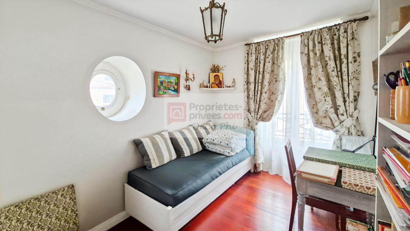 VERSAILLES Versailles Ermitage 100 m2 lumineux et calme 4 pièces Place de la Loi 8