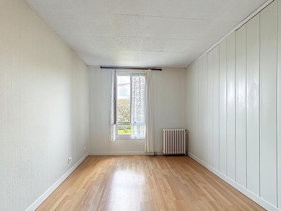 VILLEBON-SUR-YVETTE Quartier Suisse Maison Plain-pied à rénover, 3 chambres  Fort potentiel 12