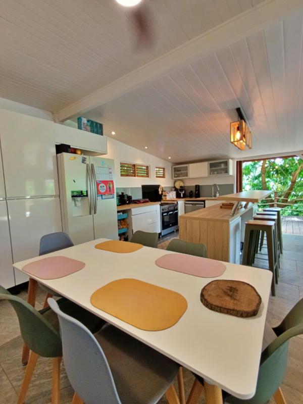 SAINTE-MARIE Villa F5 de standing de 268 m² - vue mer avec jacuzzi à Sainte-Marie 11