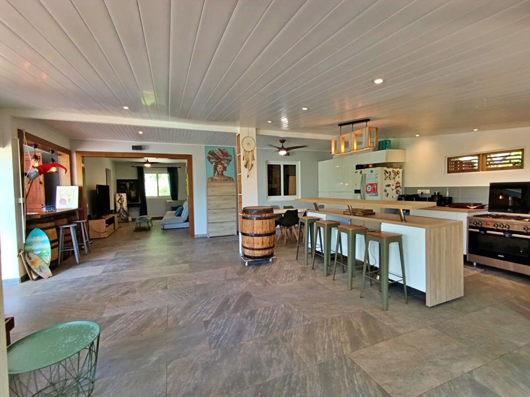 SAINTE-MARIE Villa F5 de standing de 268 m² - vue mer avec jacuzzi à Sainte-Marie 15