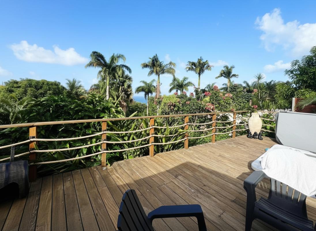 SAINTE-MARIE Villa F5 de standing de 268 m² - vue mer avec jacuzzi à Sainte-Marie 16