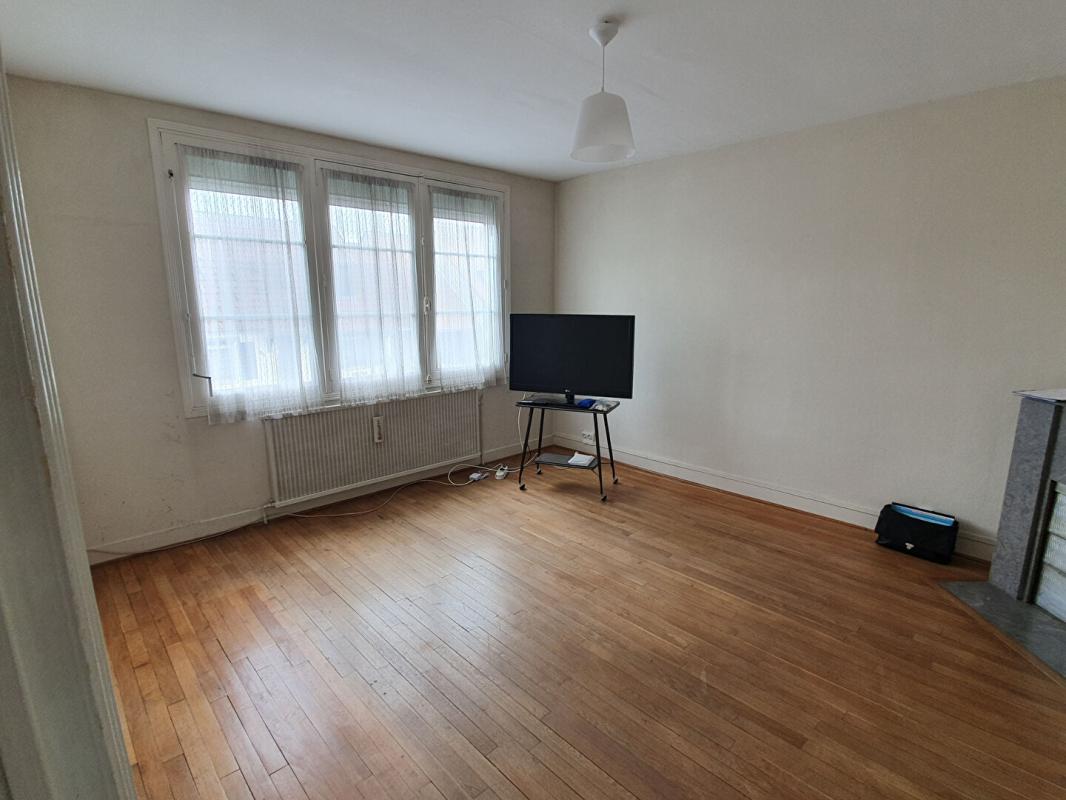 CHATEAUROUX Maison de ville 3 pièces 80 m2 + garage + jardin 2