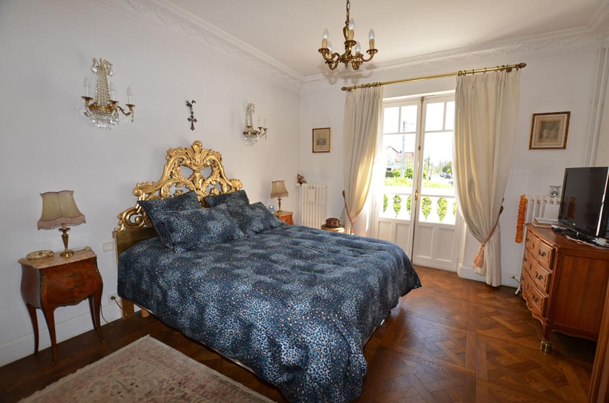 SAINTE-GENEVIEVE-DES-BOIS Maison 8 pièce(s) 205 m² (2 logements séparés) 11