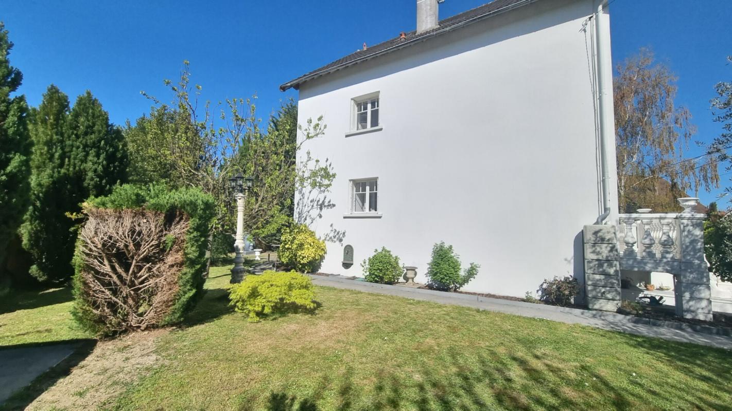 SAINTE-GENEVIEVE-DES-BOIS Maison 8 pièce(s) 205 m² (2 logements séparés) 15