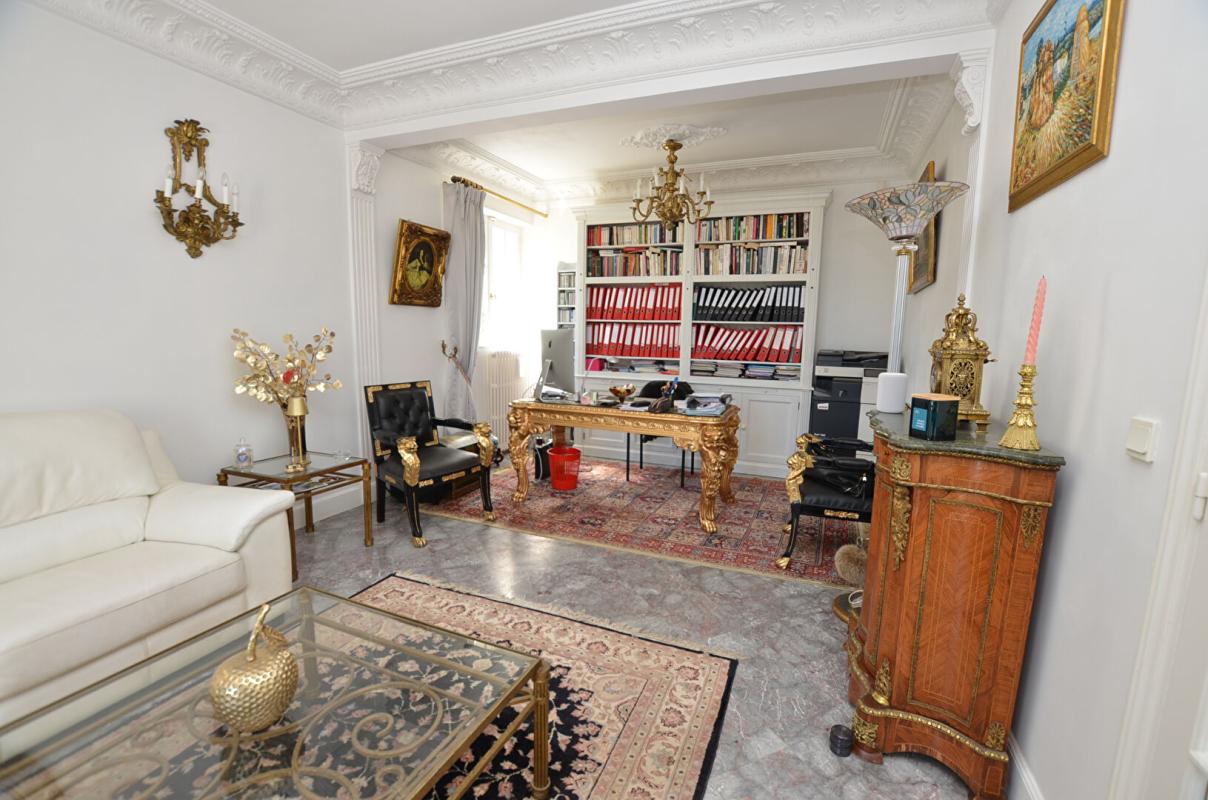 SAINTE-GENEVIEVE-DES-BOIS Maison 8 pièce(s) 205 m² (2 logements séparés) 3