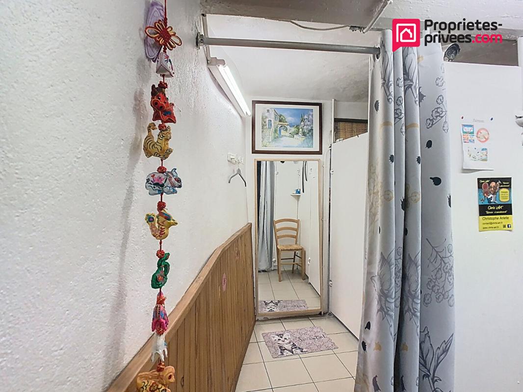 LE VIGAN Local Le Vigan 3 pièce(s) 81 m2 4