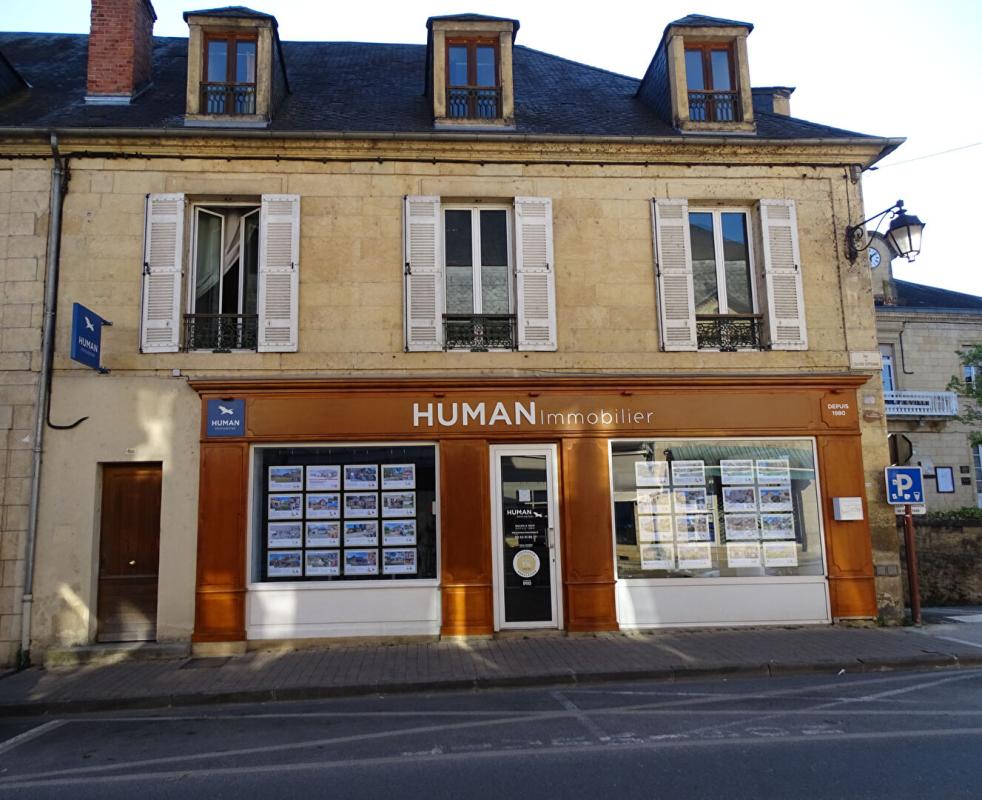 MONTIGNAC Immeuble Montignac Lascaux 13 pièce(s) 338 m2 13