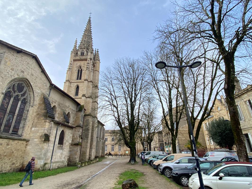 BORDEAUX Charmant appartement T4 Place Ste Eulalie à Bordeaux 1