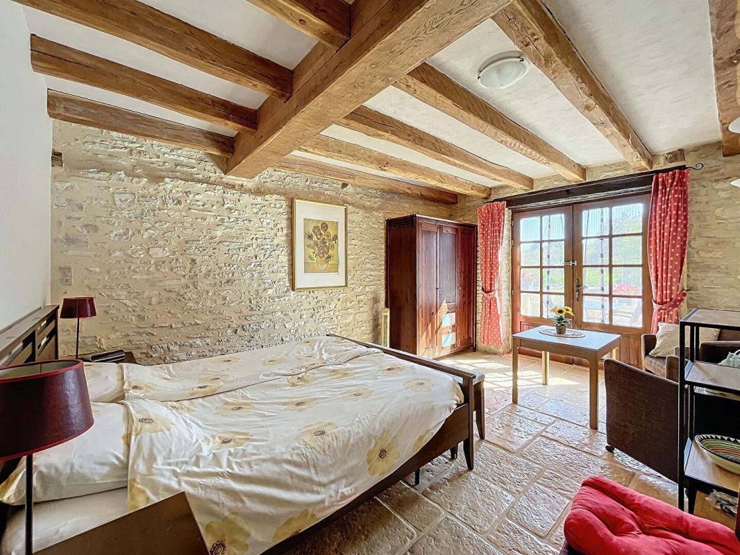 GOURDON Domaine Gourdon avec piscine sur 13.5 hectares de terrain 14