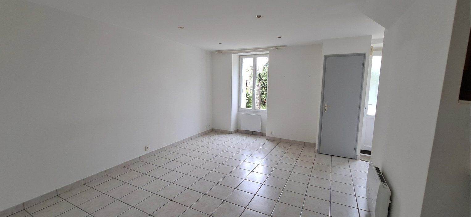 CLISSON Maison Clisson 4P. 69.44 M² . 3 Chs . Jardin 3