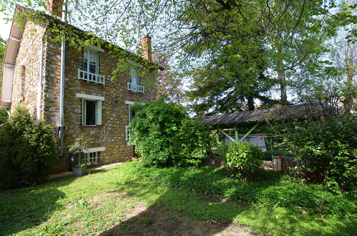 MORSANG-SUR-ORGE Maison Morsang Sur Orge 6 pièce(s) 100 m2 2