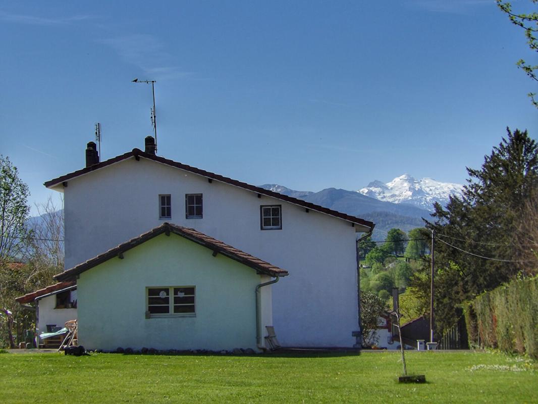OLORON-SAINTE-MARIE Maison de Pays avec vue imprenable sur les Pyrénées 3