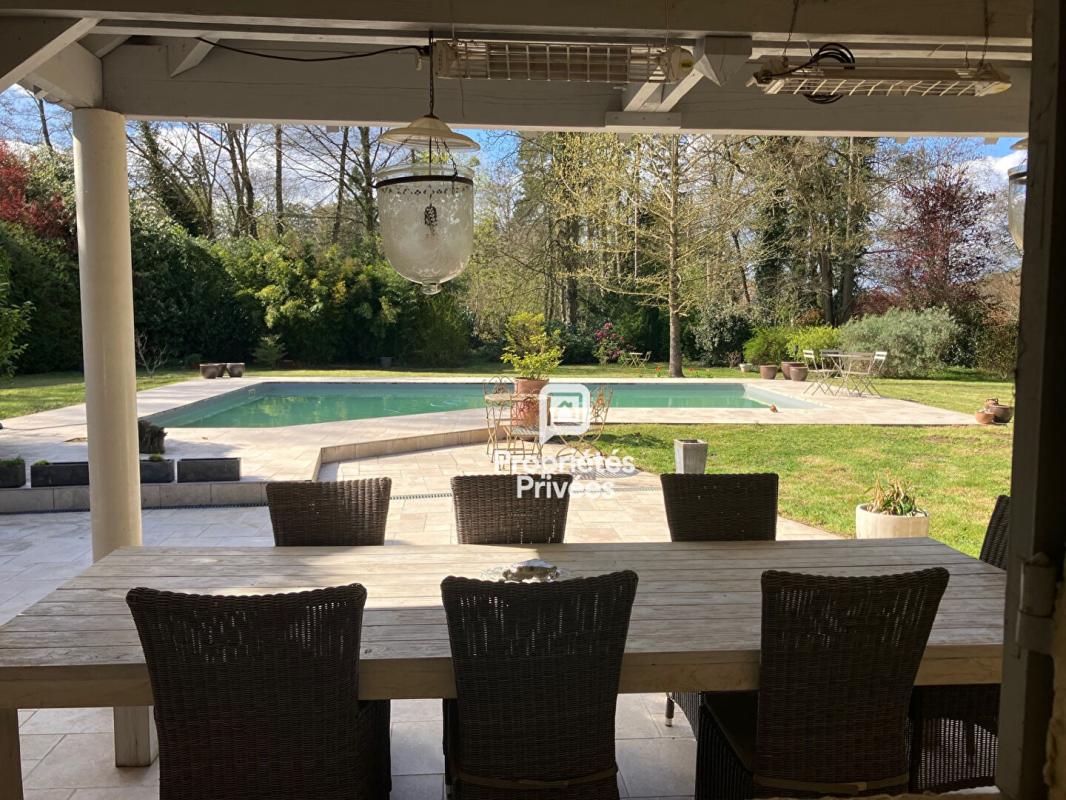 SAINT-REMY-L'HONORE Belle et confortable maison 12