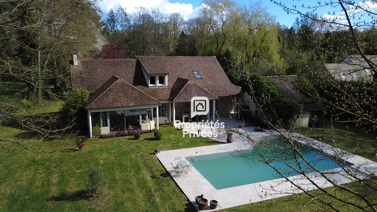 SAINT-REMY-L'HONORE Belle et confortable maison 13