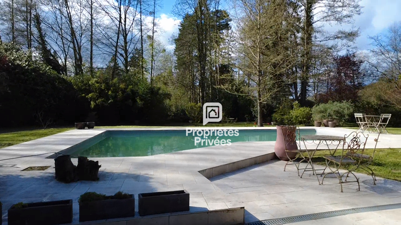 SAINT-REMY-L'HONORE Belle et confortable maison 14