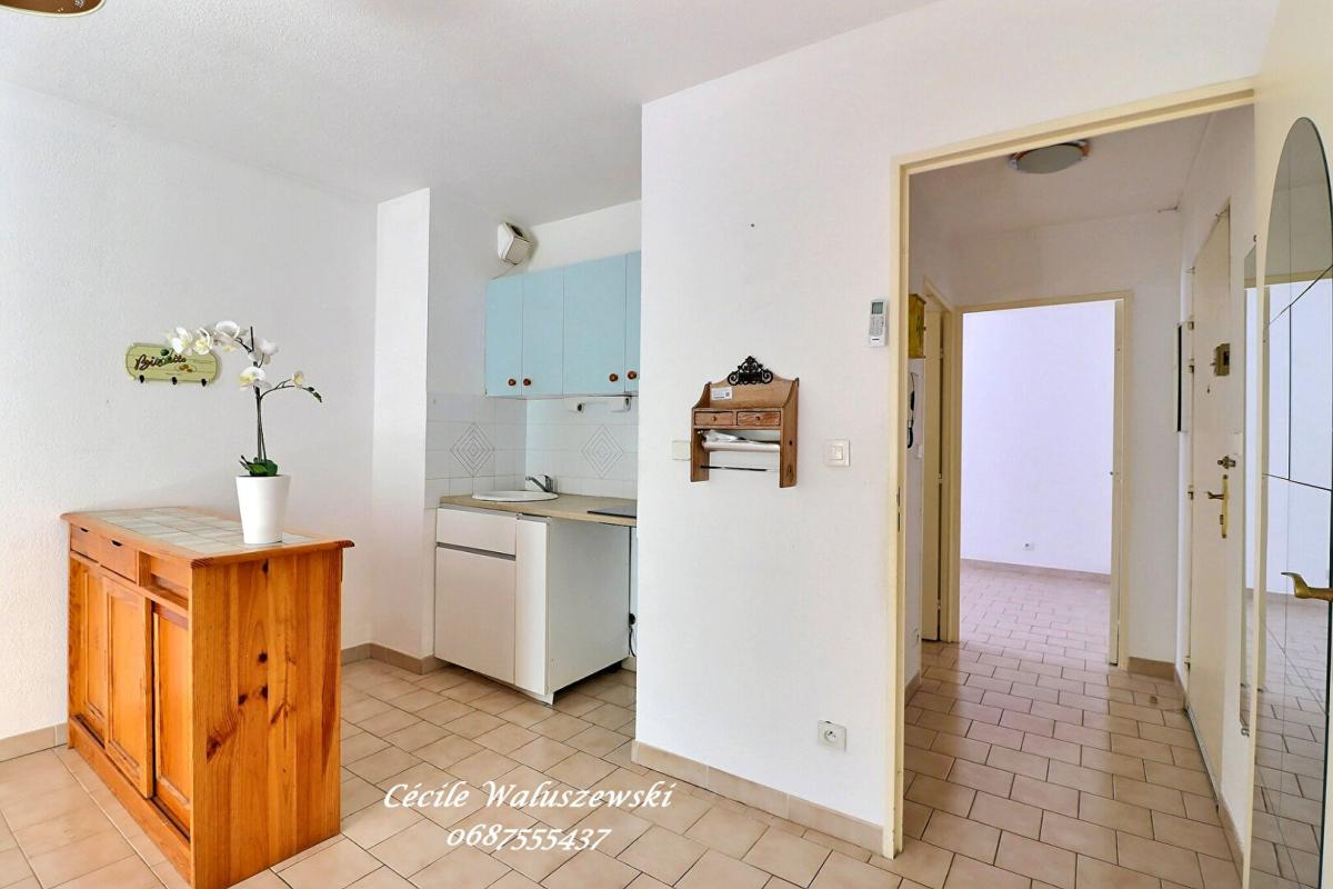 SANARY-SUR-MER Appartement Sanary Sur Mer 2 pièce(s) 37 m2 10