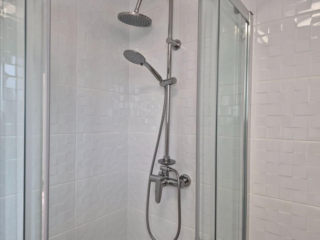 CENON maison 95 M² + garage 24 M²  4 CH ,rénovée entièrement 10