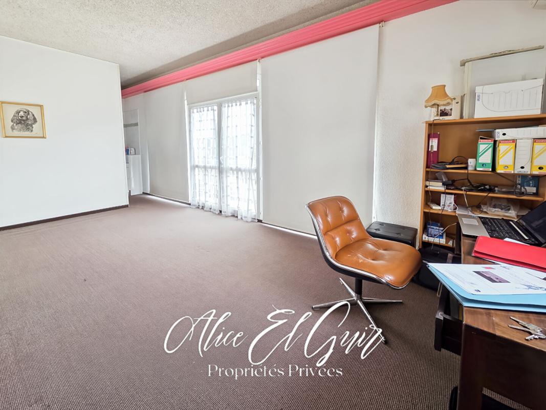 CARCASSONNE Maison Carcassonne 6 pièce(s) 210 m2 sur 1964 m² 12