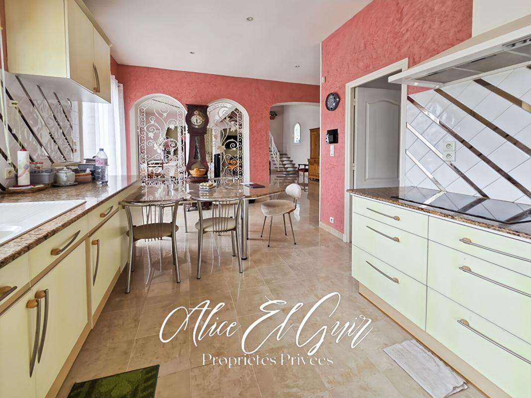 CARCASSONNE Maison Carcassonne 6 pièce(s) 210 m2 sur 1964 m² 3