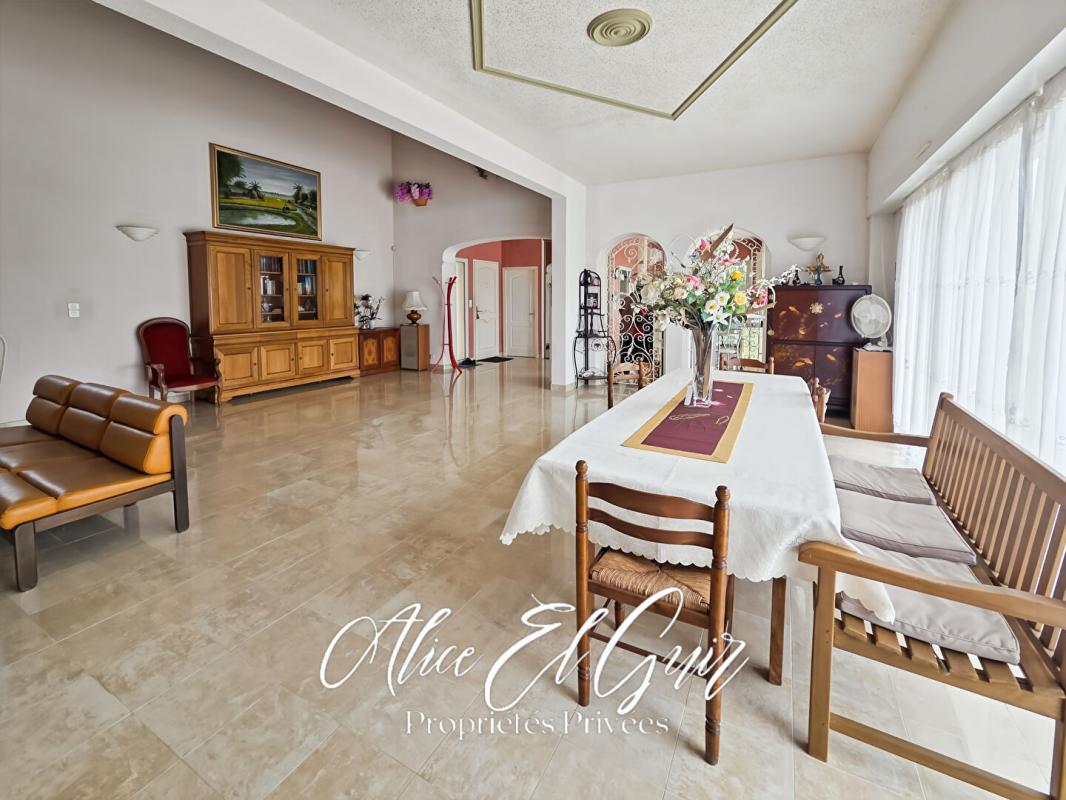 CARCASSONNE Maison Carcassonne 6 pièce(s) 210 m2 sur 1964 m² 6