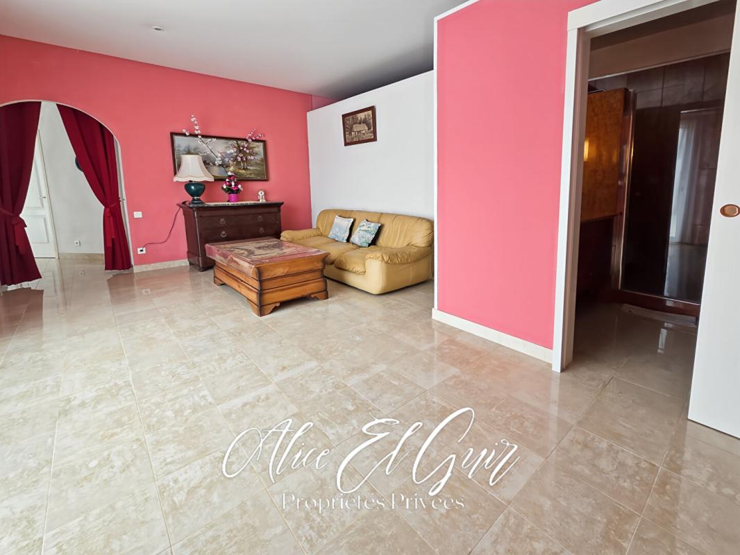 CARCASSONNE Maison Carcassonne 6 pièce(s) 210 m2 sur 1964 m² 7